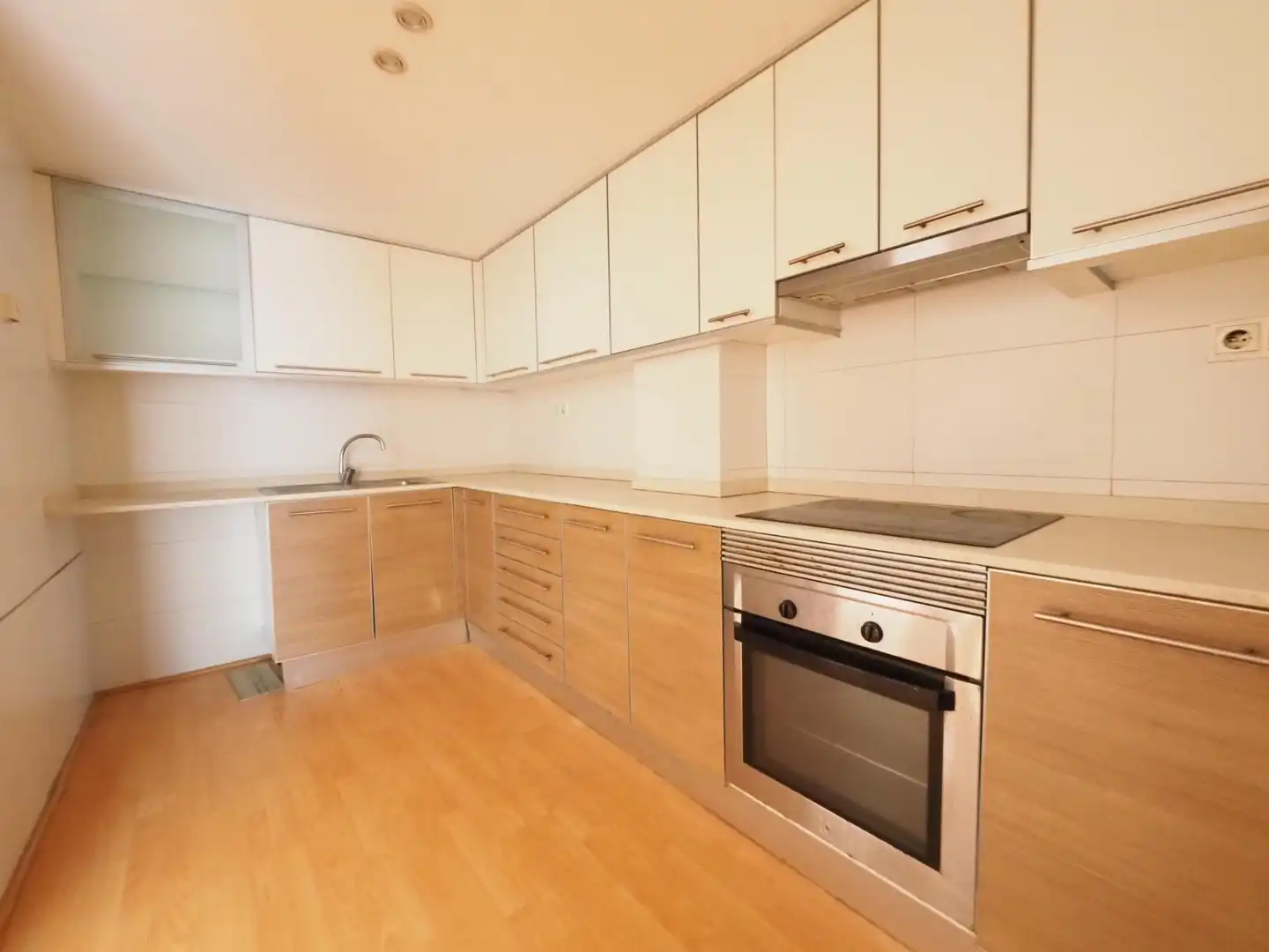 Küche von Maisonette zum Verkauf in Vila-seca mit Parkett