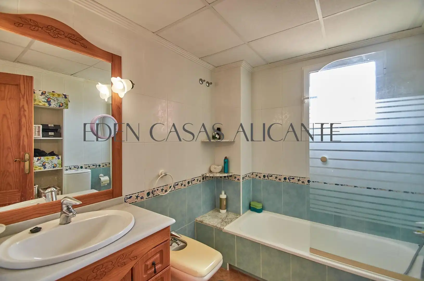 Bany de Casa o xalet en venda en Mutxamel amb Aire condicionat, Jardí privat i Terrassa