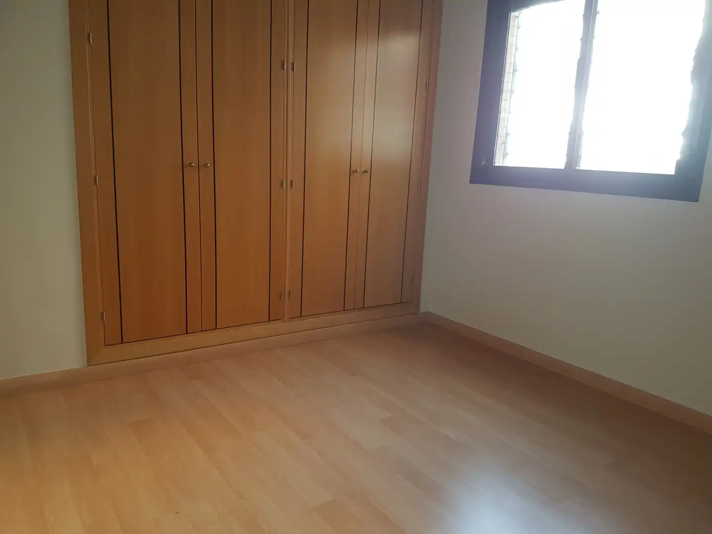 Dormitori de Pis en venda en Dos Hermanas amb Aire condicionat i Traster