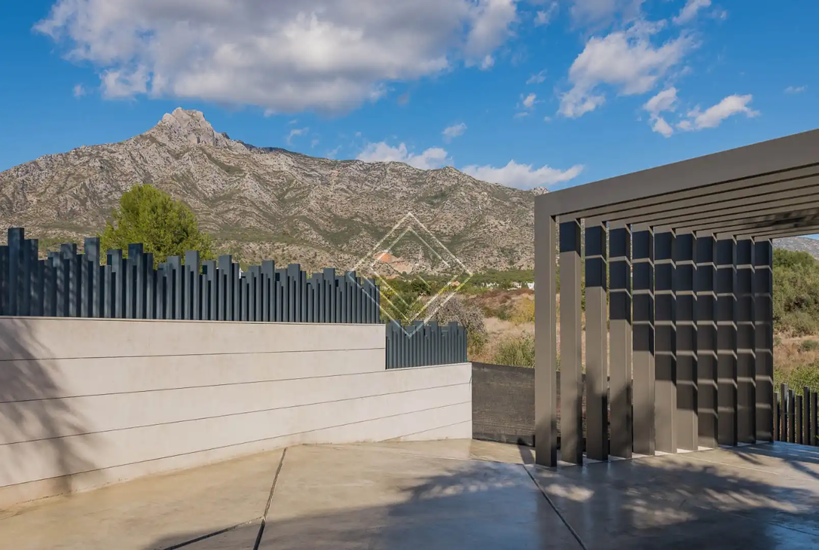 Chalet con piscina en venta en Milla de Oro, imagen 23
