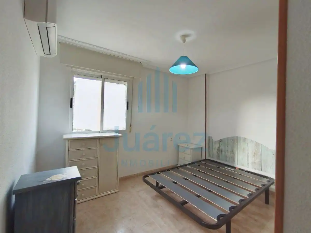 Habitación de Piso en venta en Alicante / Alacant con Aire acondicionado, Calefacción y Terraza