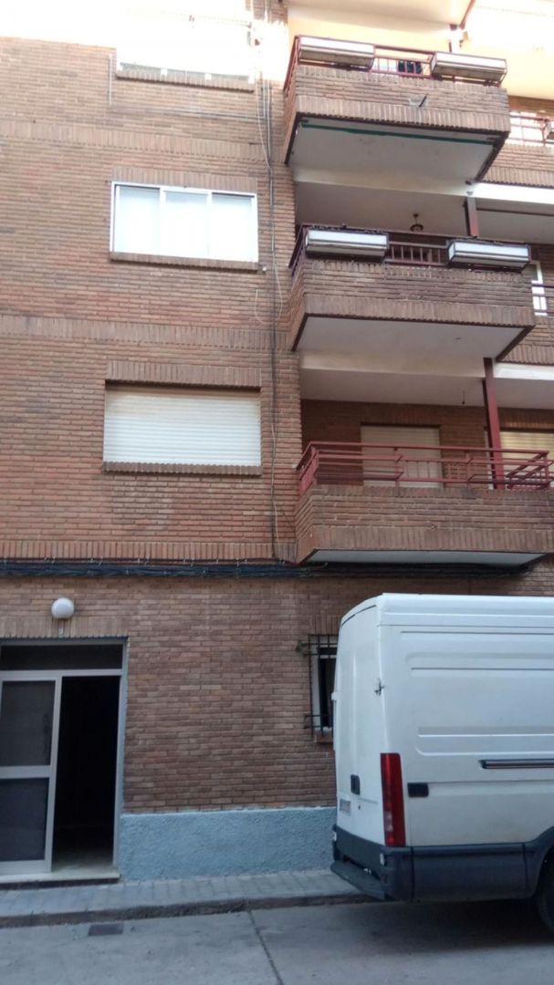 Vista exterior de Pis en venda en Herencia amb Terrassa