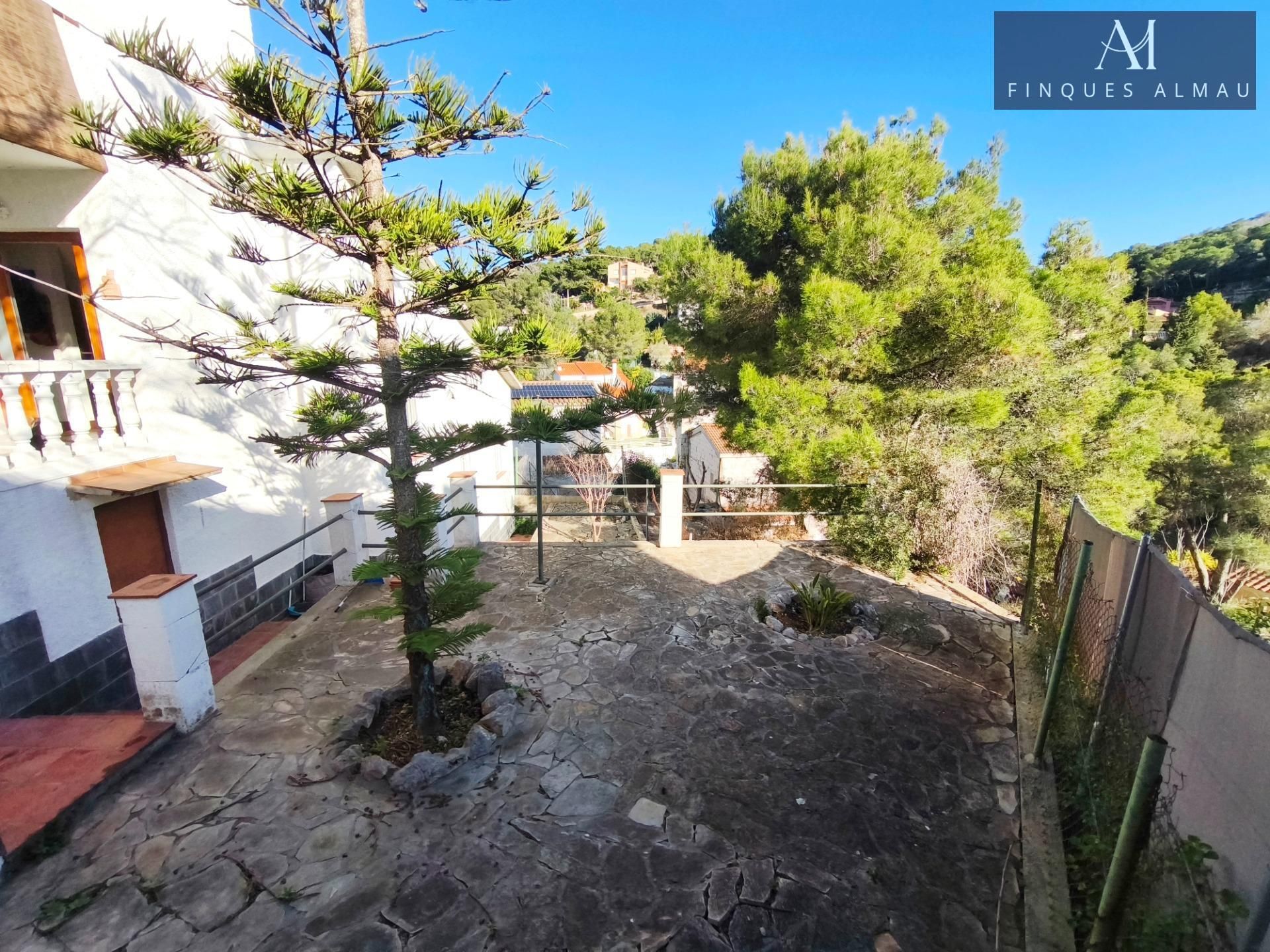 Garden of House or chalet for sale in Cubelles  with Air Conditioner, Parquet flooring and Swimming Pool