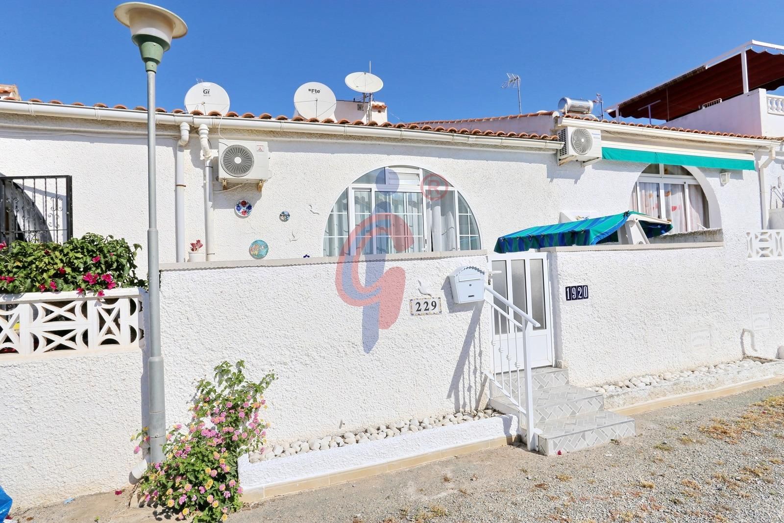 Exterior view of House or chalet for sale in Torrevieja  with Air Conditioner, Heating and Private garden