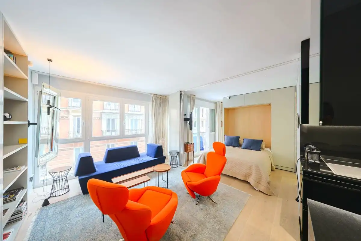 Loft zum Verkauf in Calle de la Academia, Jerónimos