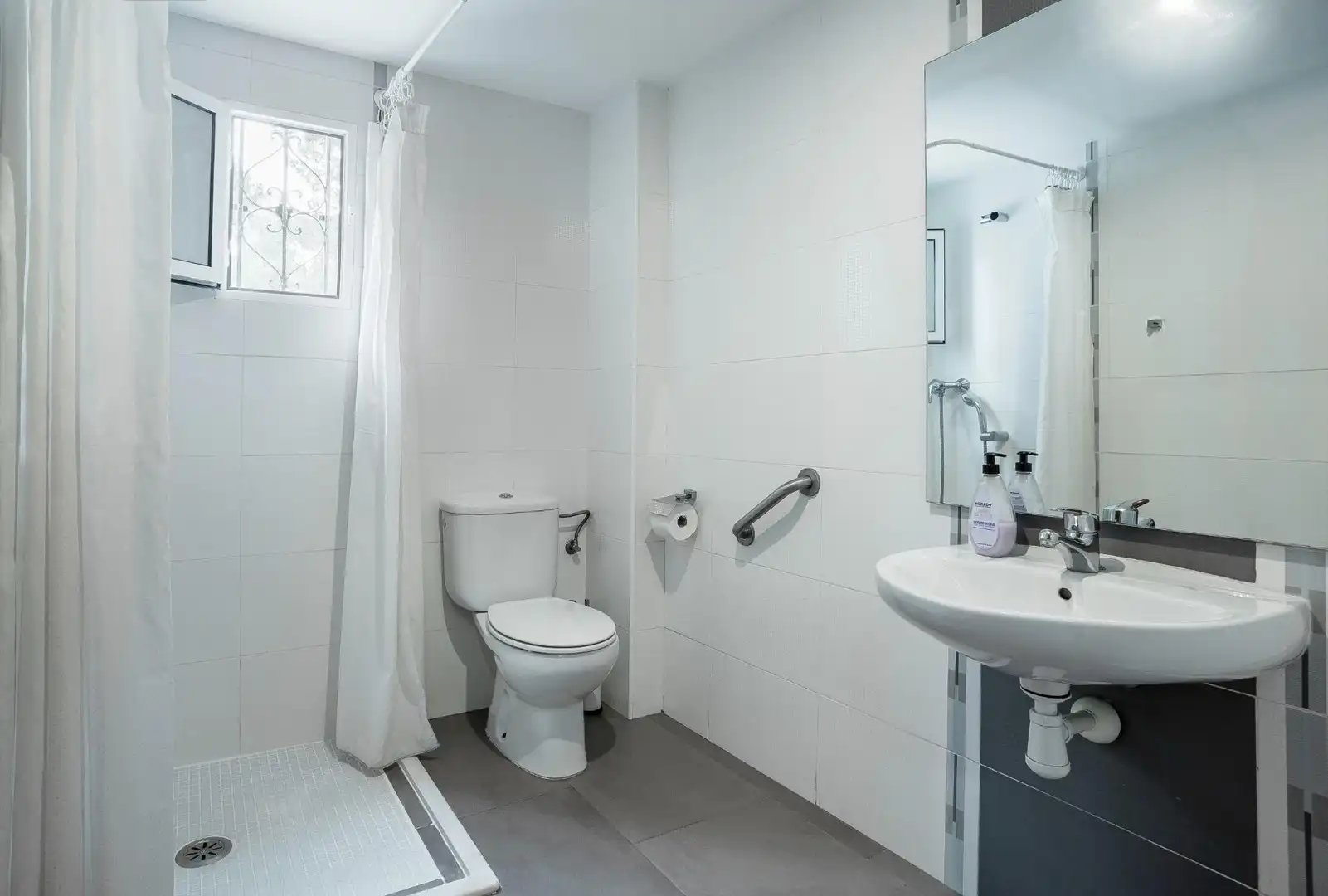 Baño de Edificio en venta en Náquera