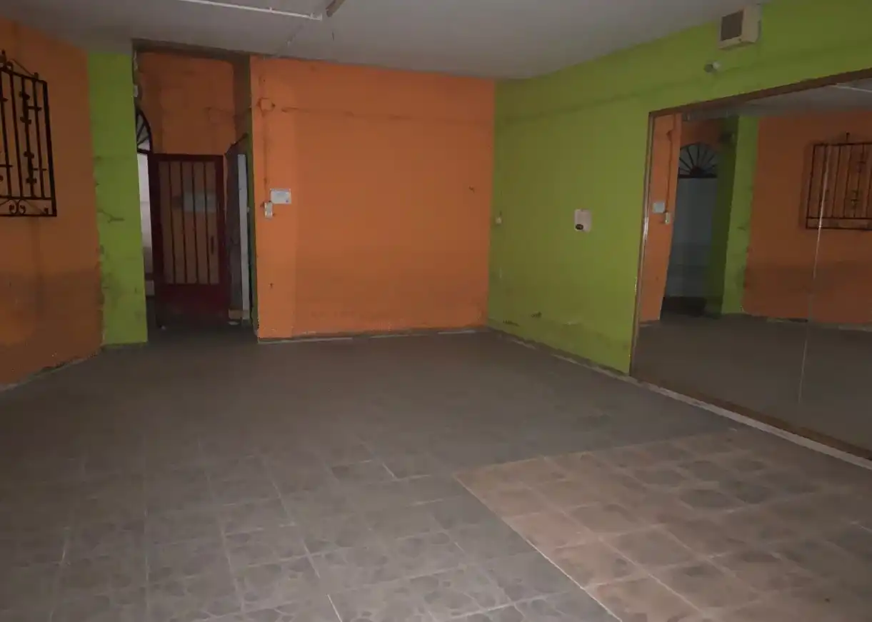 Commercial properties for sale in Coria