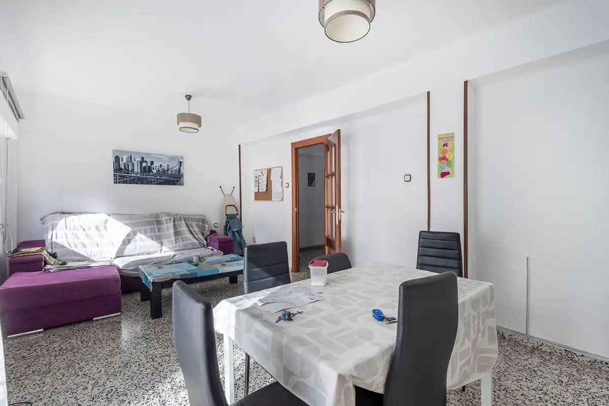 Wohnzimmer von Wohnung zum Verkauf in Granada mit Klimaanlage, Waschmaschine und Balkon