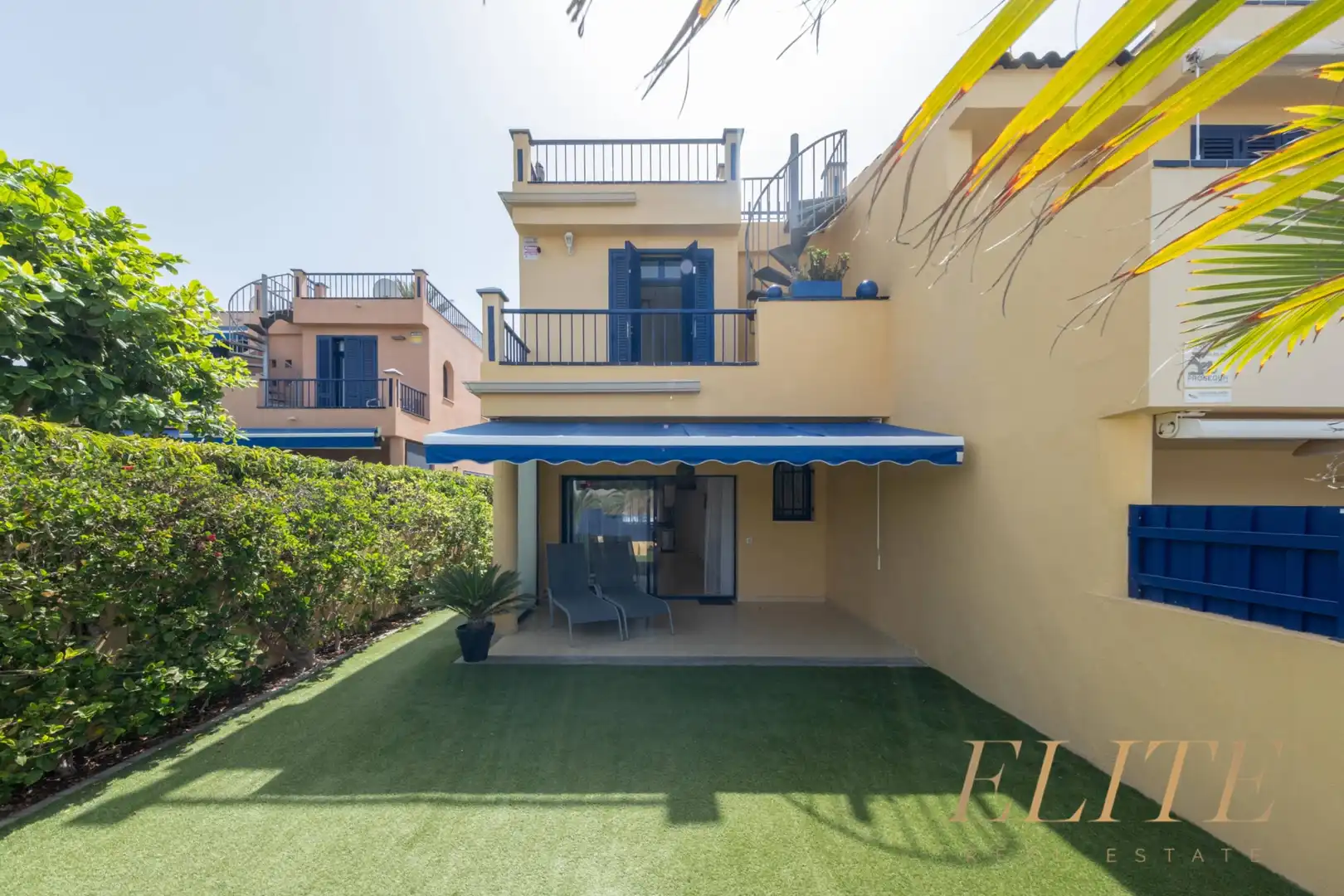Vista exterior de Casa o chalet en venta en San Bartolomé de Tirajana con Aire acondicionado, Jardín privado y Terraza