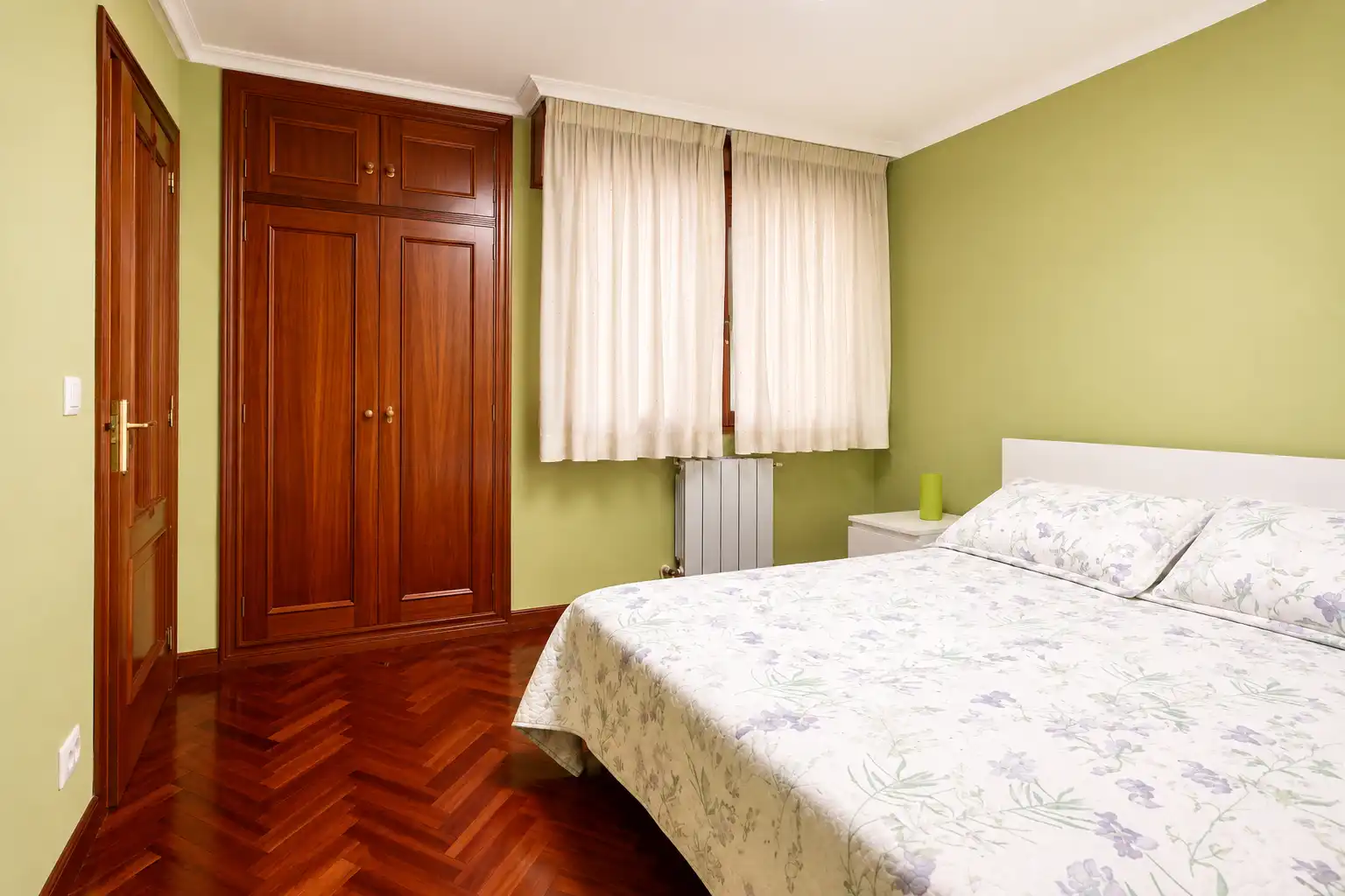 Habitación de Piso de alquiler en Santander con Calefacción, Trastero y Amueblado