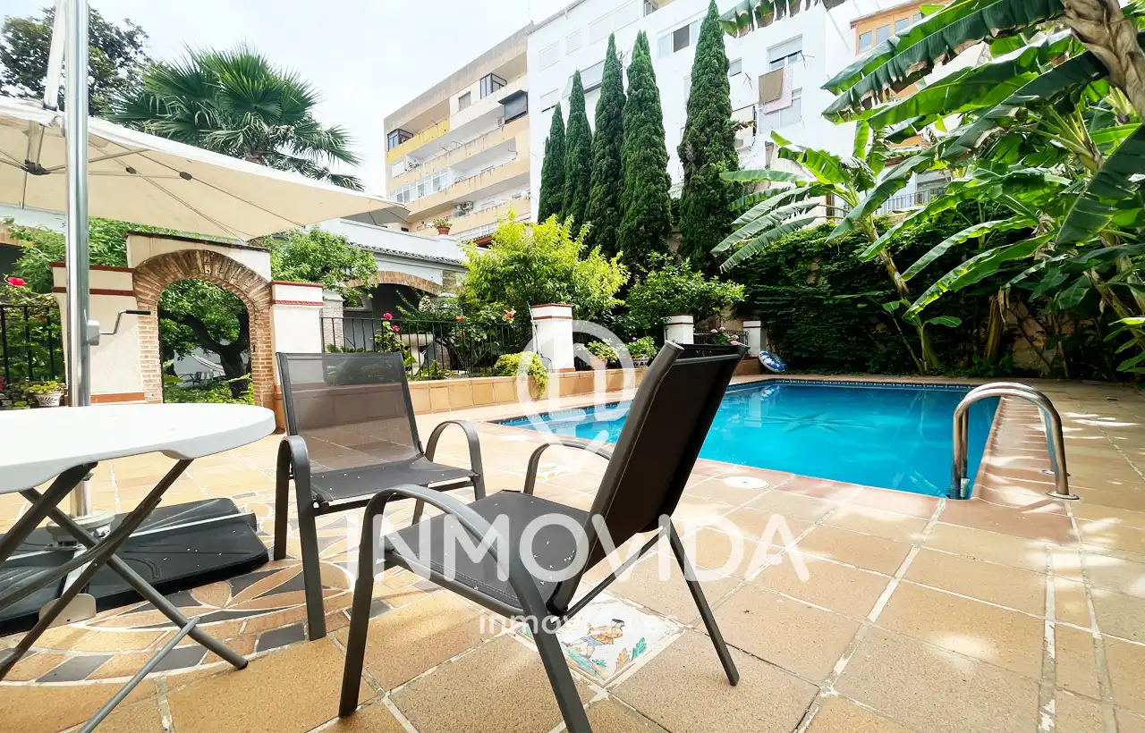 Casa amb piscina en venda a Plaça de la Bassa, imagen 2