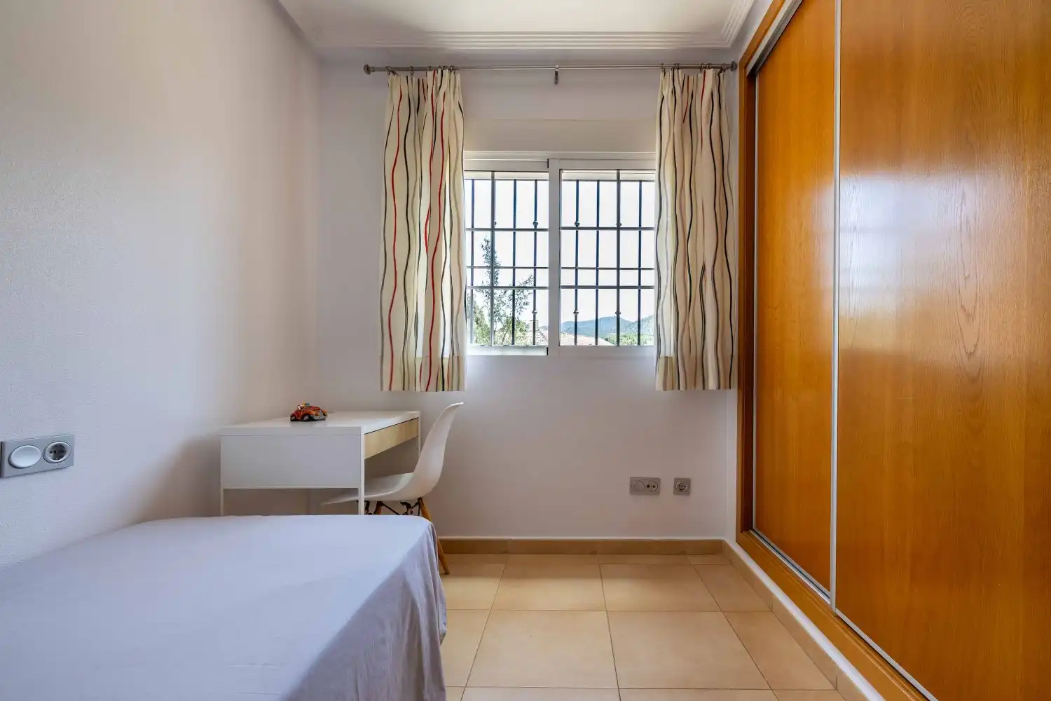 Habitación de Piso de alquiler en Murcia con Aire acondicionado, Calefacción y Trastero