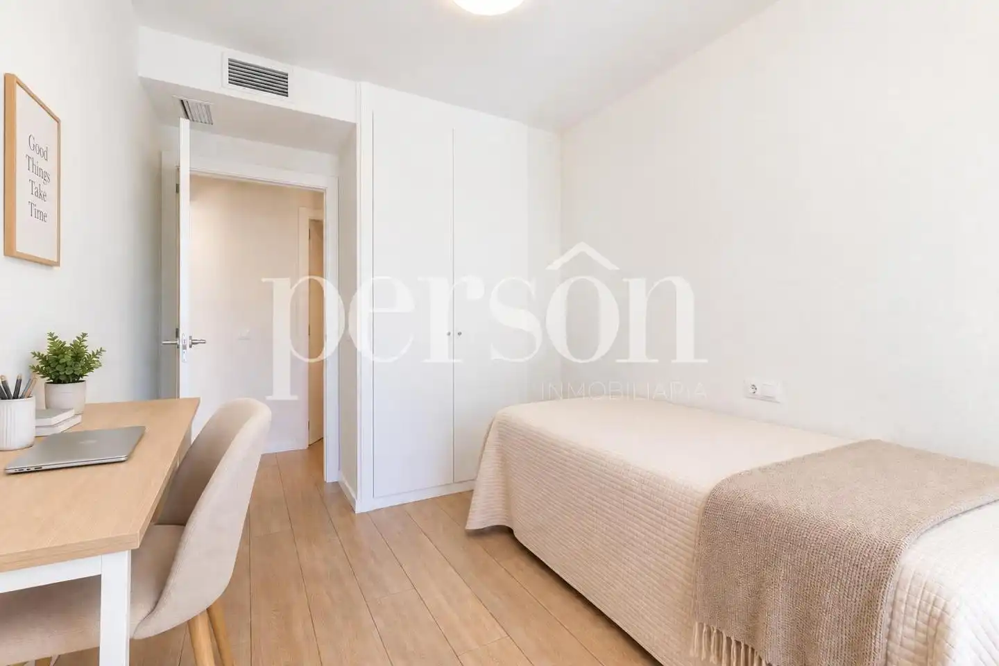 Bedroom of Flat for rent in Dénia  with Air Conditioner, Terrace and Storage room