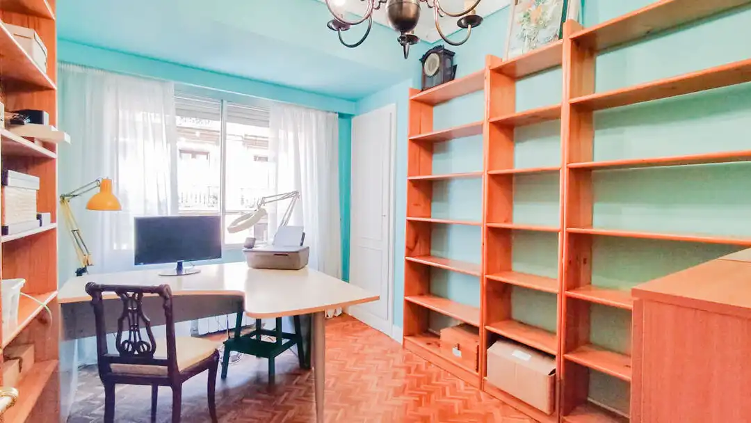 Habitación de Piso en venta en Donostia - San Sebastián  con Calefacción, Balcón y Alarma