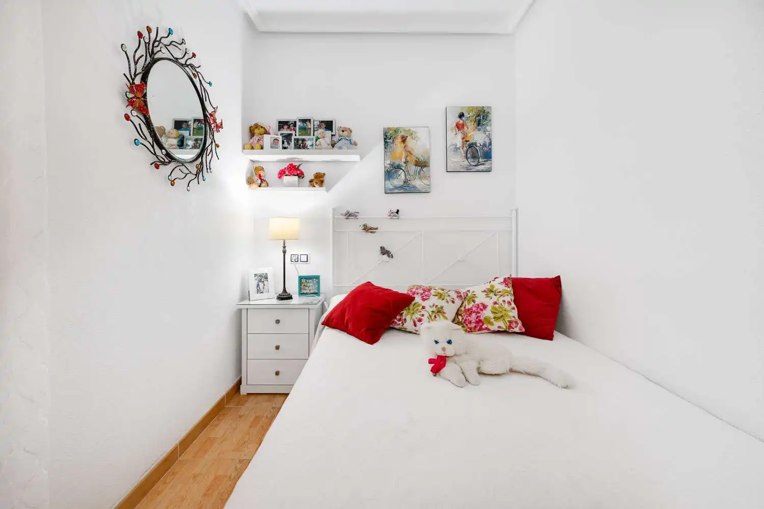 Habitación de Apartamento en venta en Torrevieja con Aire acondicionado, Calefacción y Terraza