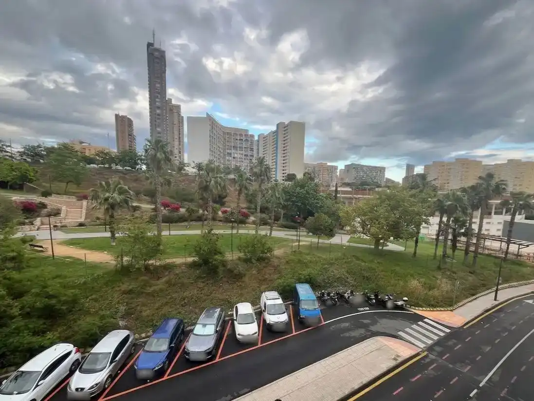 Parking de Piso en venta en Benidorm con Aire acondicionado y Balcón