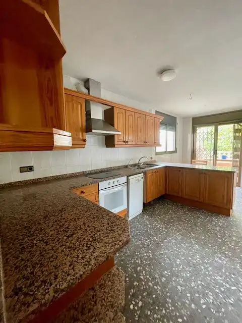 Cuina de Finca rústica en venda en Sant Martí Sarroca amb Calefacció, Terrassa i Traster