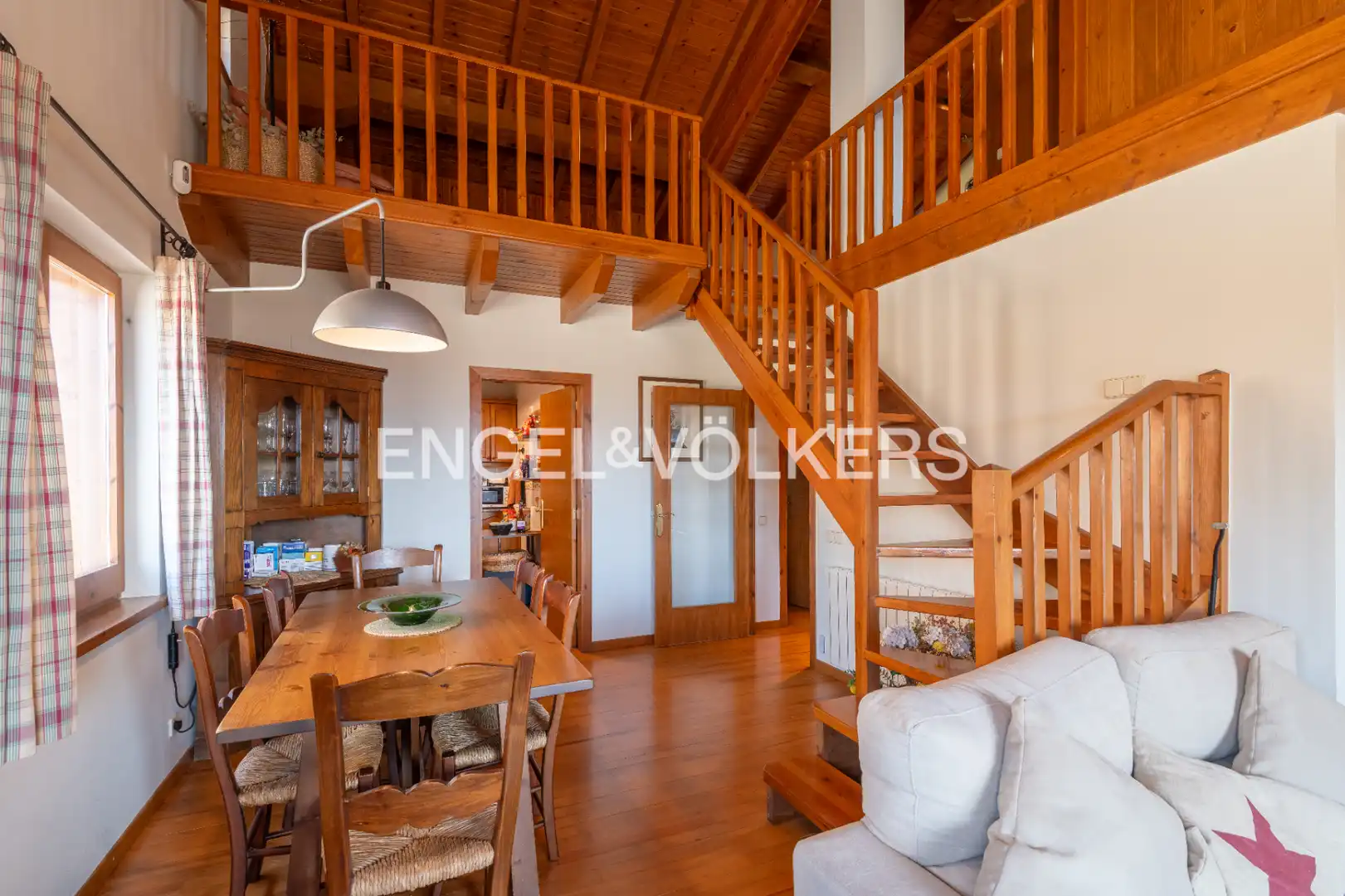 Comedor de Dúplex en venta en Ger con Calefacción, Parquet y Terraza
