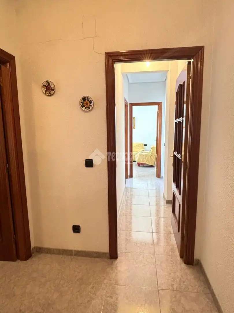Flat with terrace for sale in C. Sevilla, imagen 3