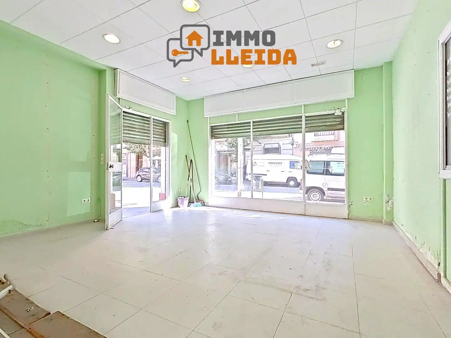 Vista exterior de Local de lloguer en Balaguer, Lleida