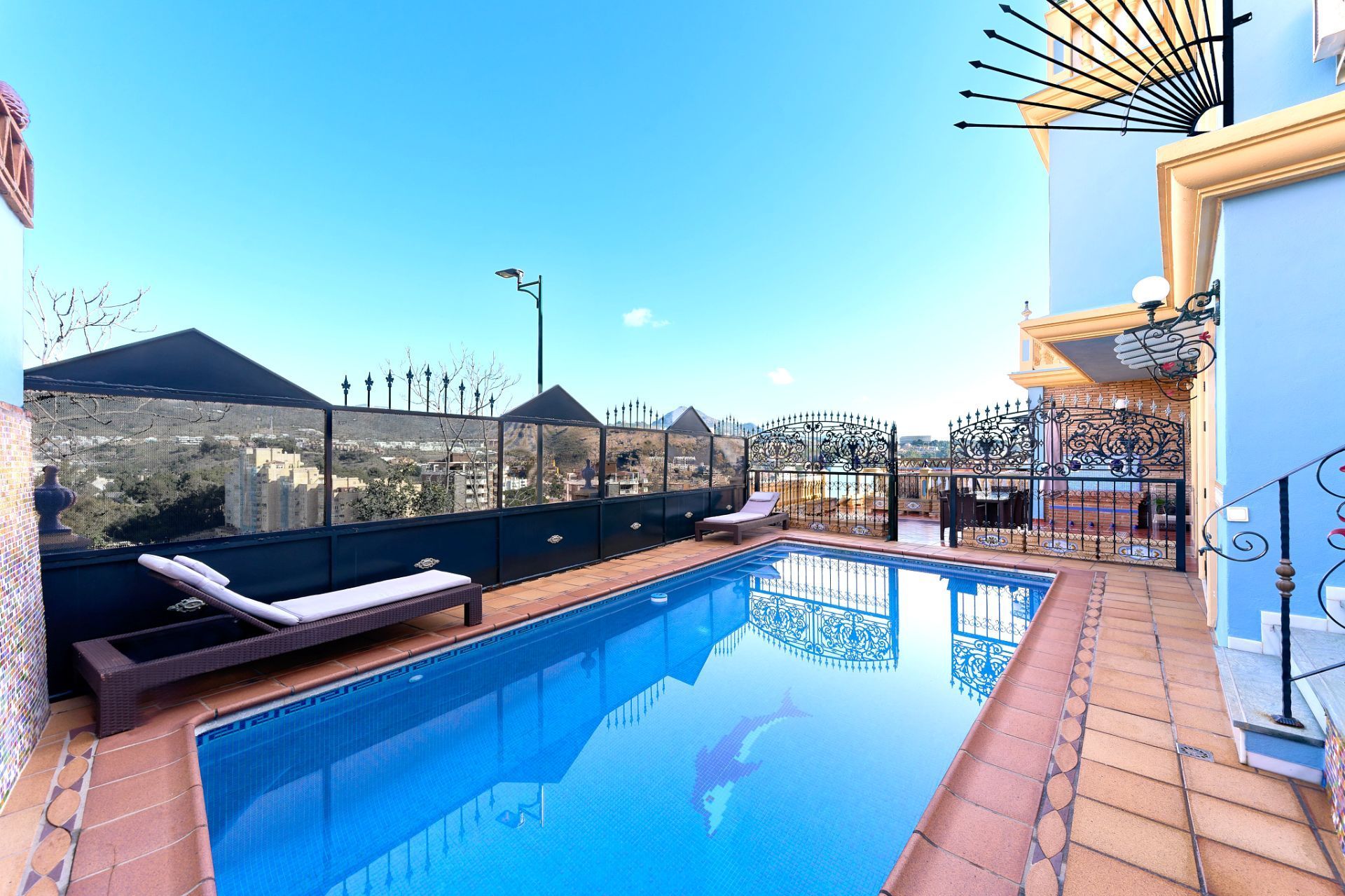 Swimming pool of House or chalet for sale in Málaga Capital  with Air Conditioner, Heating and Private garden