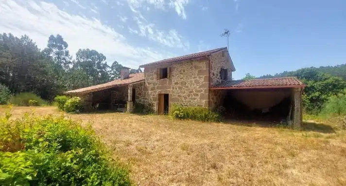 Vista exterior de Finca rústica en venta en Barro con Jardín privado, Terraza y Amueblado