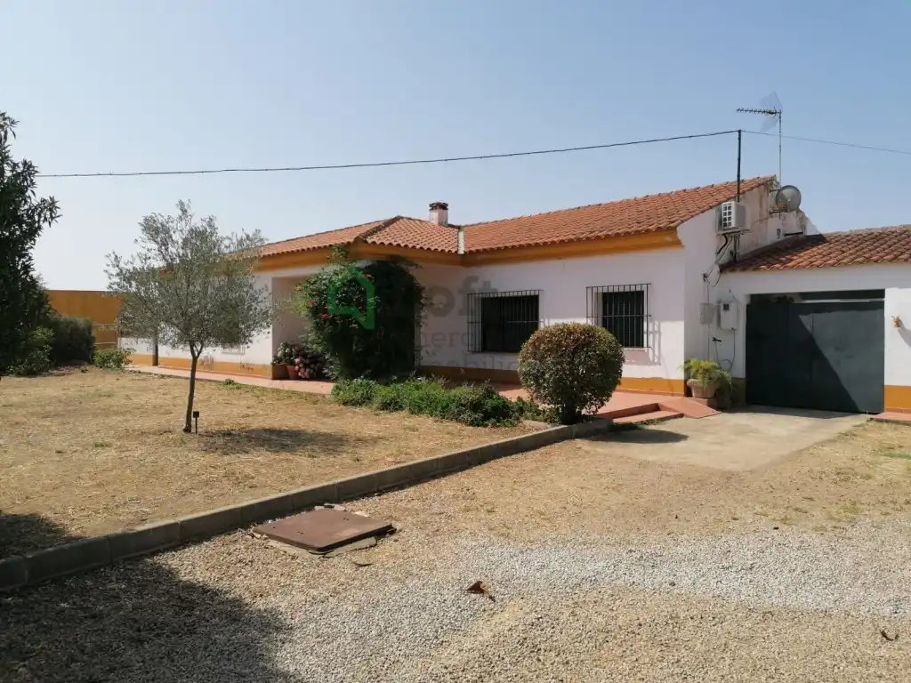Vista exterior de Casa o xalet en venda en Badajoz