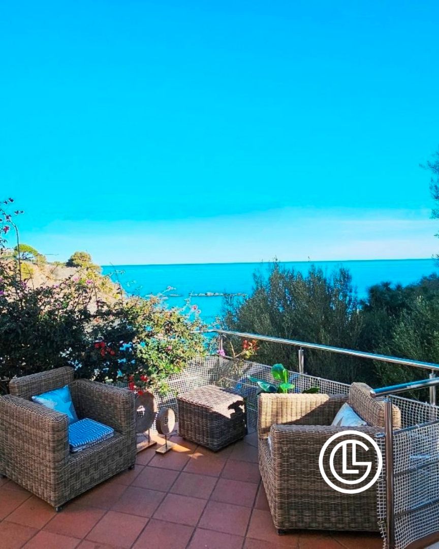 Terrassa de Casa o xalet en venda en Llançà amb Aire condicionat, Calefacció i Jardí privat