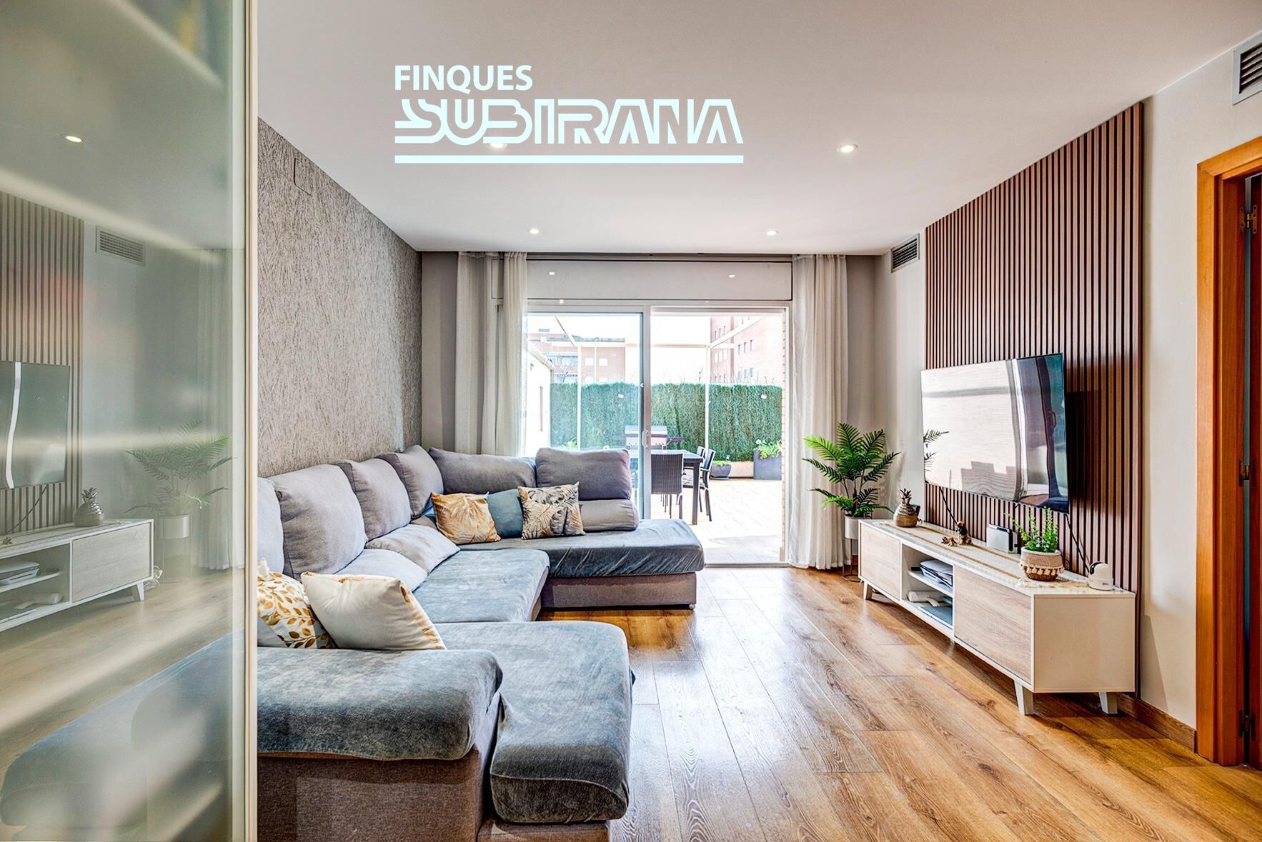 Living room of Flat for sale in Igualada  with Heating, Private garden and Parquet flooring