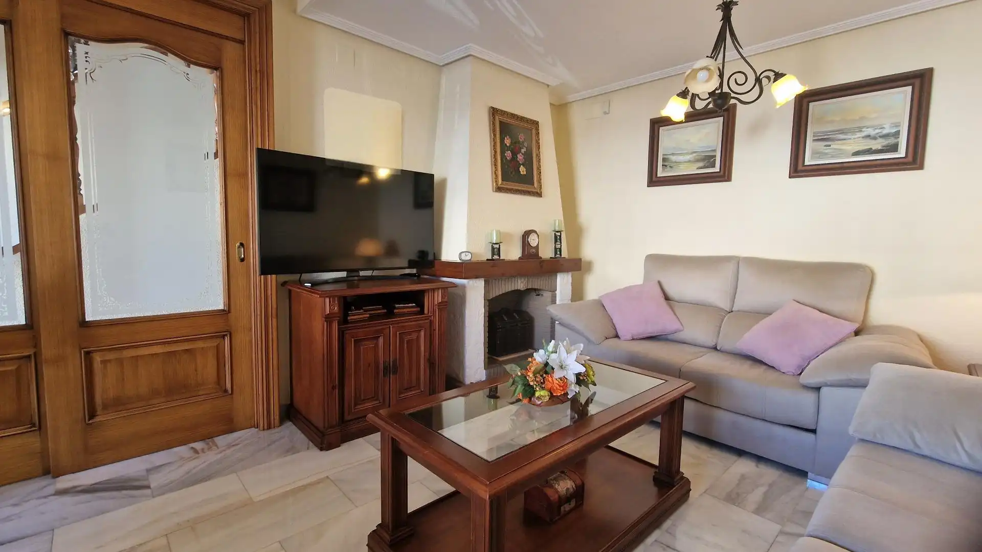 Casa adosada en venta en Calle del Río Darro, Centro
