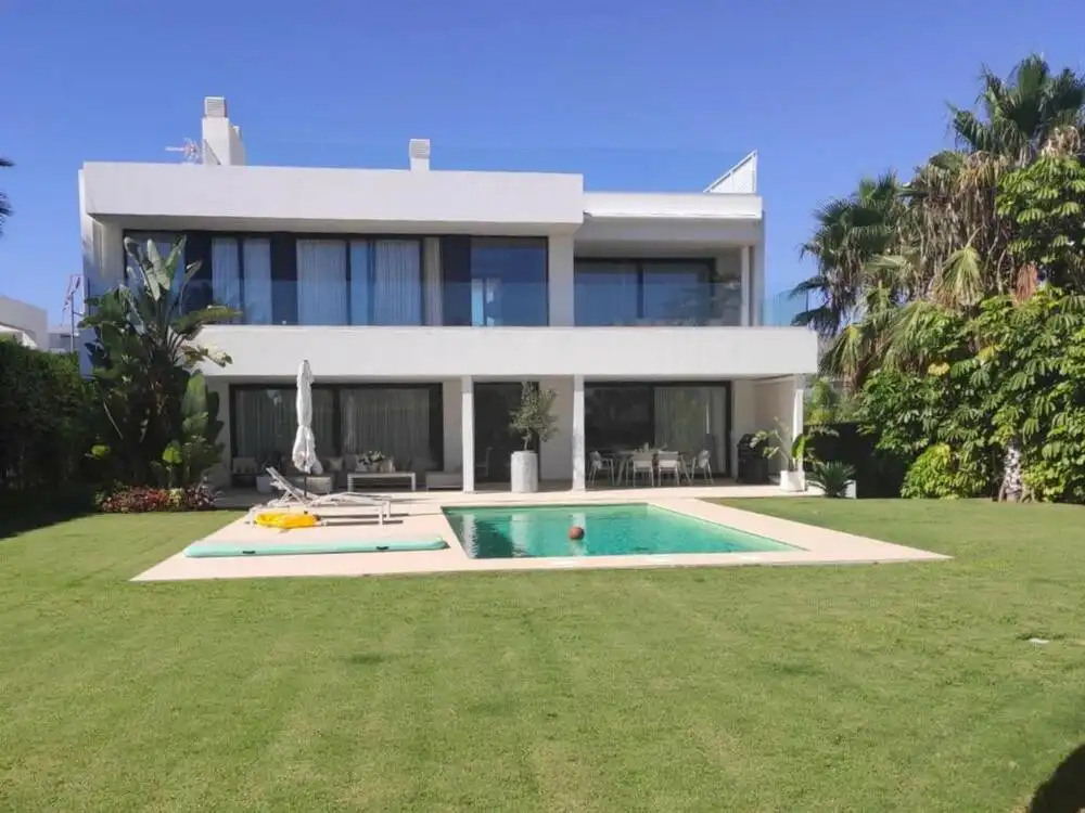 Garden of Houses for sale in Estepona  with Air Conditioner, Private garden and Terrace