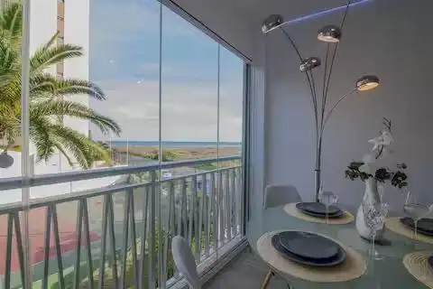 Piso con terraza en alquiler en Calle MASSAMAGRELL, imagen 2