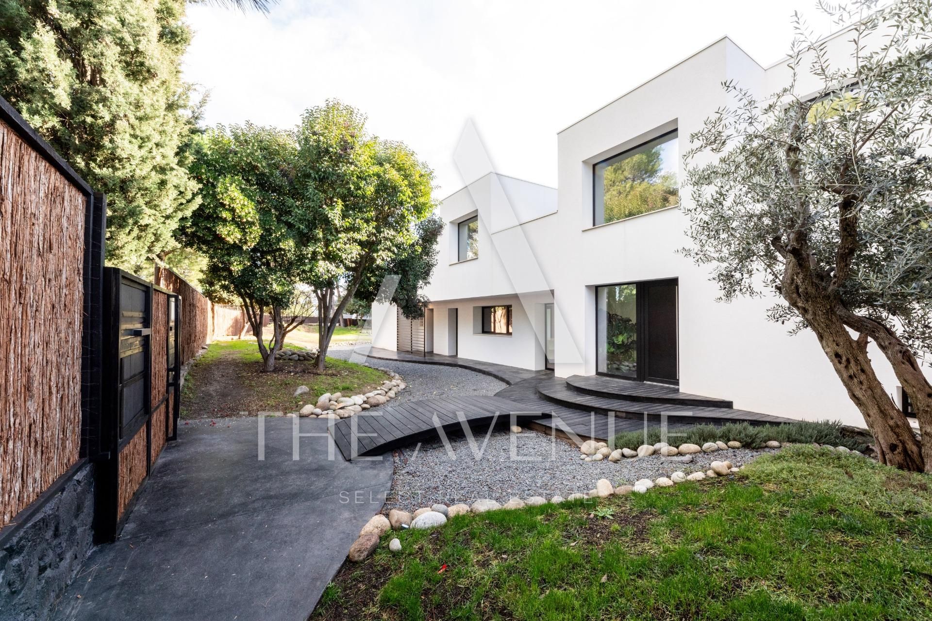 Exterior view of House or chalet for sale in Boadilla del Monte  with Heating, Private garden and Terrace