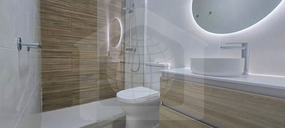 Bathroom of Study for sale in Torremolinos