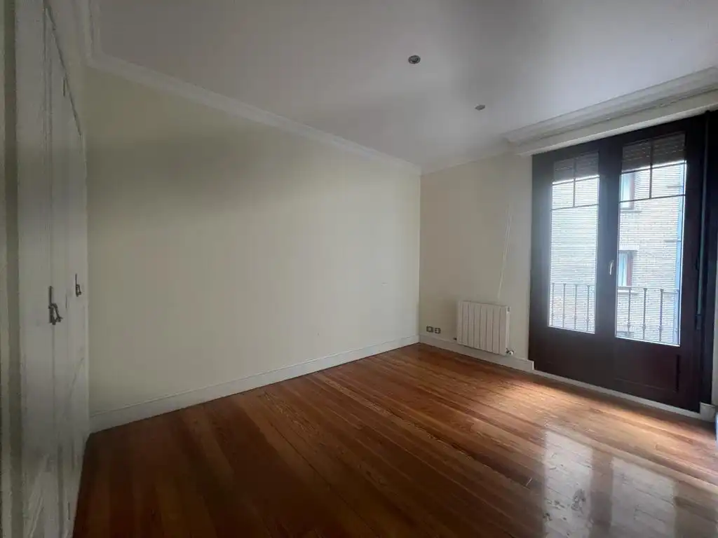 Habitación de Piso de alquiler en Bilbao  con Calefacción y Balcón