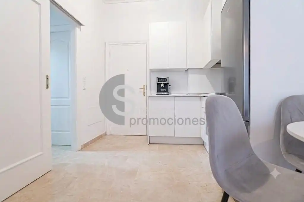 Cuina de Planta baixa en venda en Málaga amb Aire condicionat i Moblat