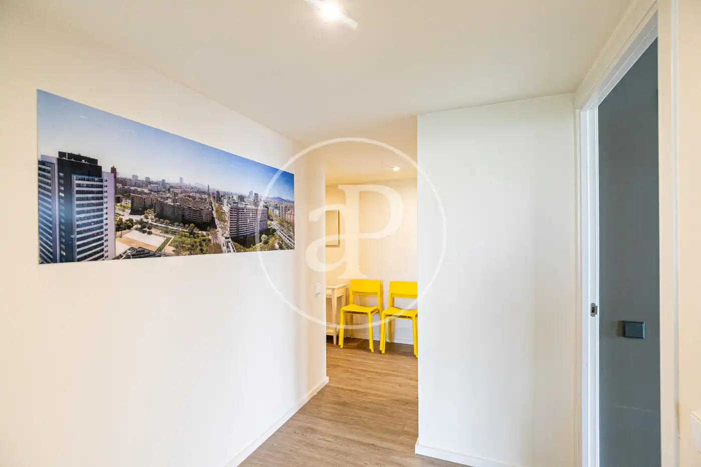 Wohnung zum Verkauf in Barcelona mit Klimaanlage, Heizung und Terrasse