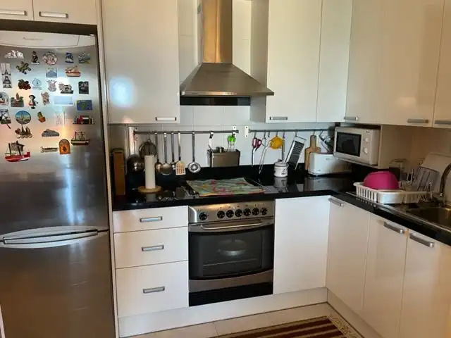 Cuina de Apartament en venda en La Ràpita amb Terrassa, Traster i Piscina comunitària