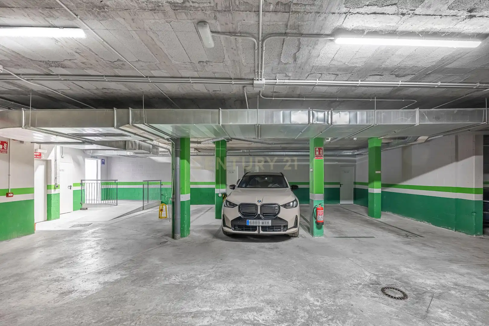 Parking de Apartamento en venta en Benahavís con Aire acondicionado, Trastero y Lavadora