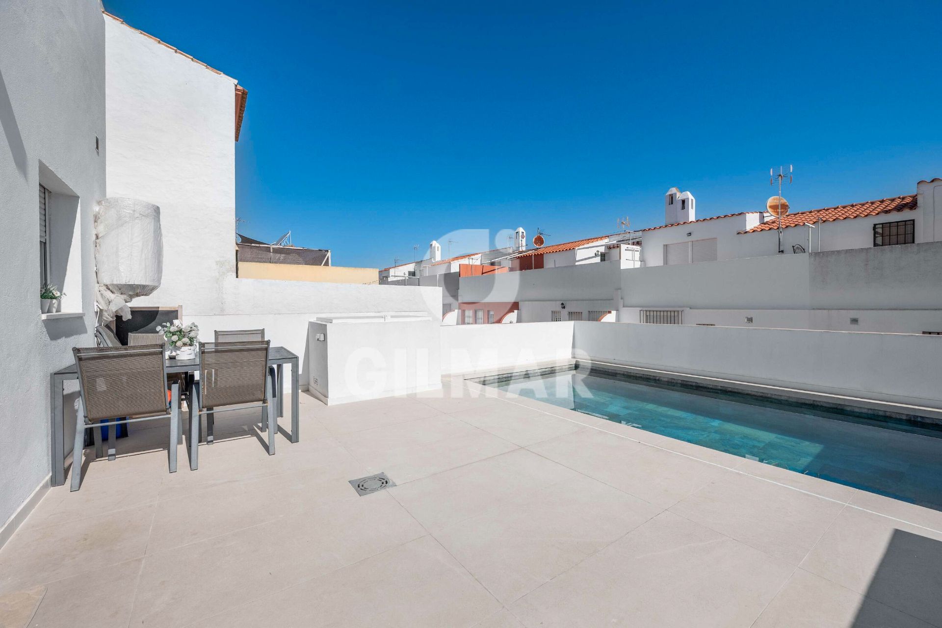 Piscina de Casa adosada en venda en Chiclana de la Frontera amb Terrassa i Piscina