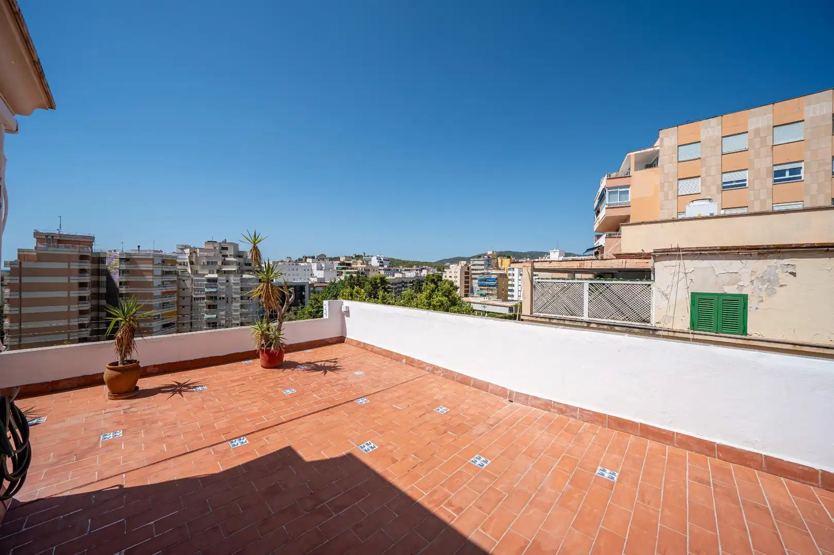 Attic for rent in Santa Catalina