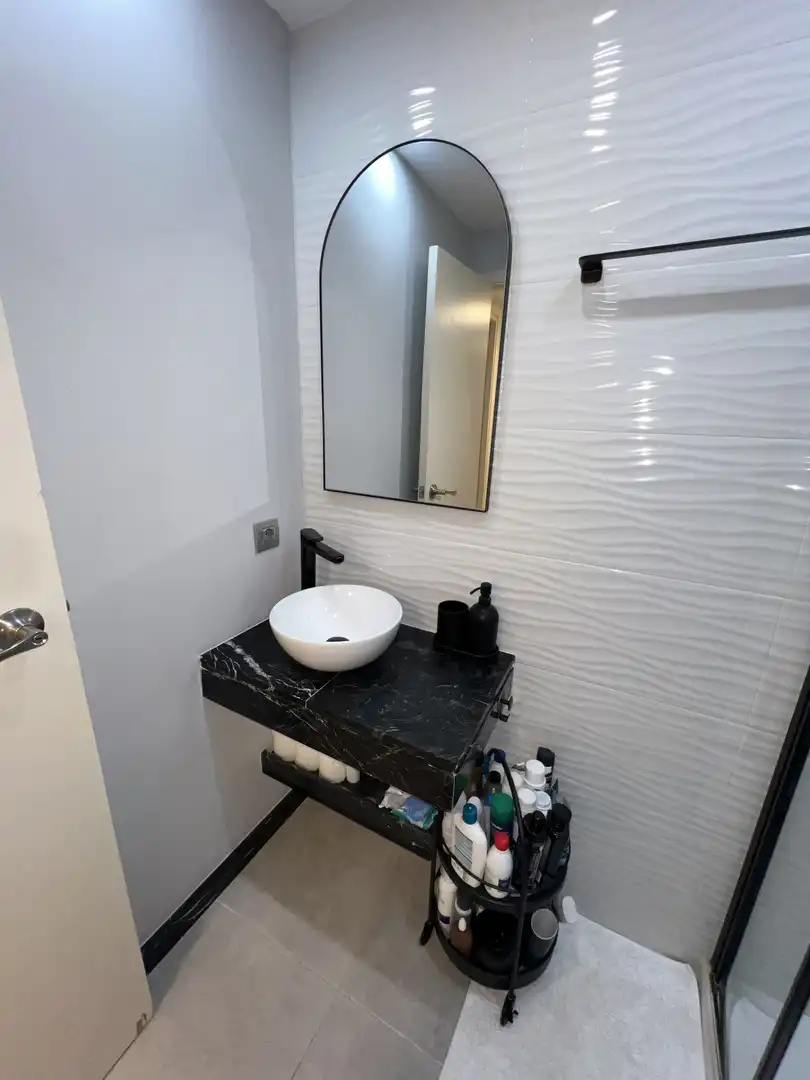Badezimmer von Wohnung zur untervermieten in Gavà mit Klimaanlage, Privatgarten und Terrasse