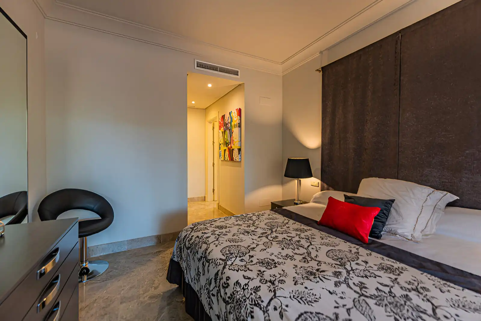 Apartament amb piscina en venda a Nueva Andalucía, imagen 15