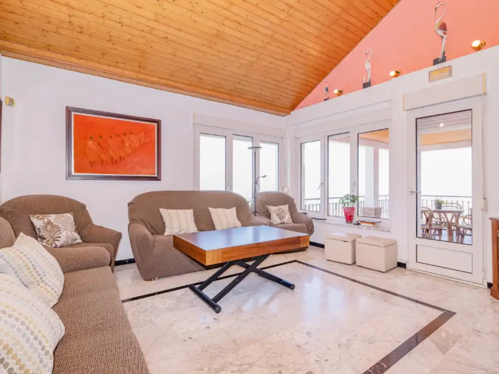 Sala de estar de Casa o chalet en venta en Monachil con Jardín privado, Terraza y Piscina