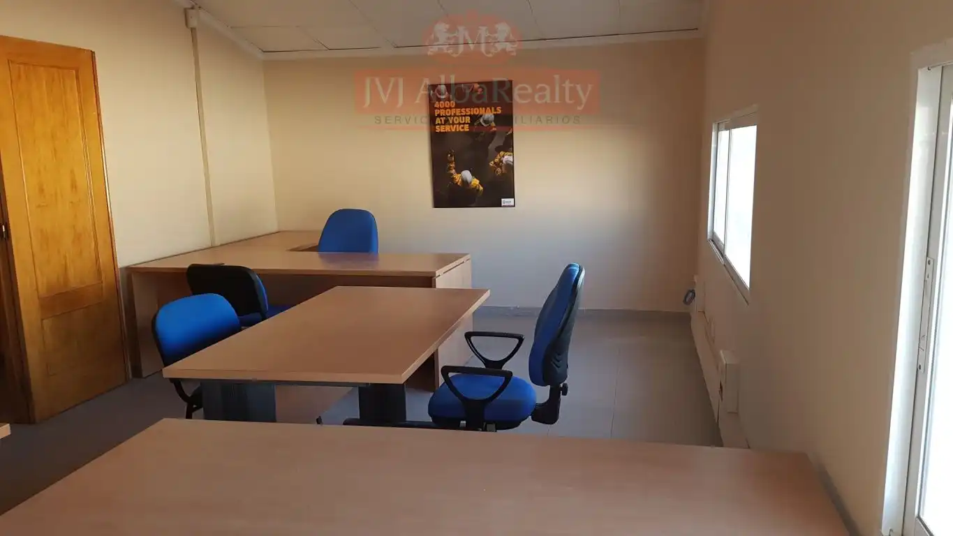Büro zur Miete in Albacete mit Klimaanlage und Möbliert