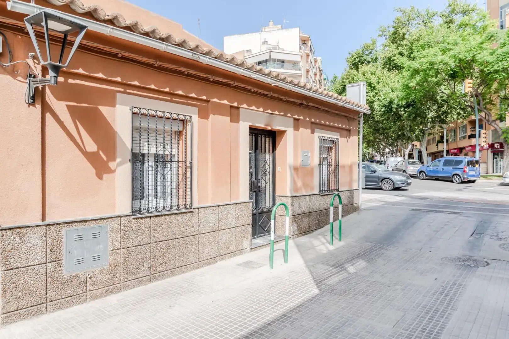 Casa adosada en venda a Els Hostalets