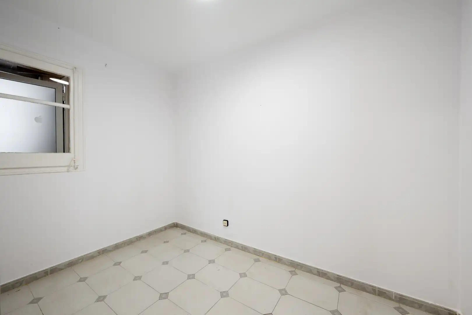 Piso en venta en L'Hospitalet de Llobregat con Aire acondicionado y Horno