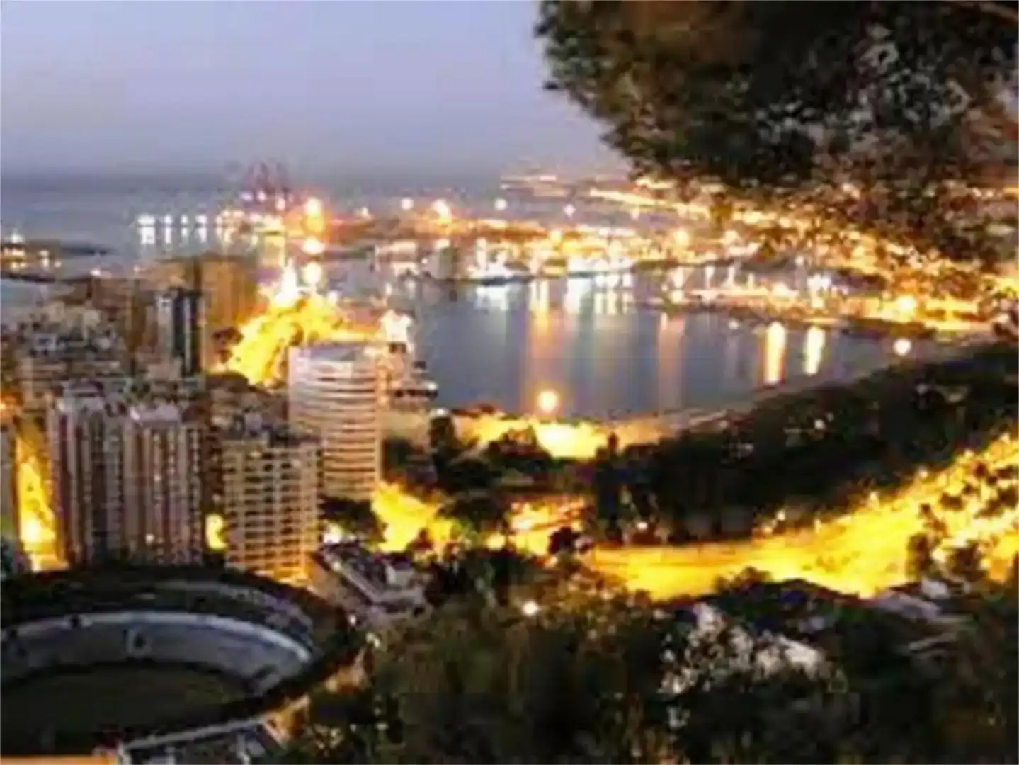 Vista exterior de Apartament de lloguer en Málaga Capital amb Aire condicionat i Balcó
