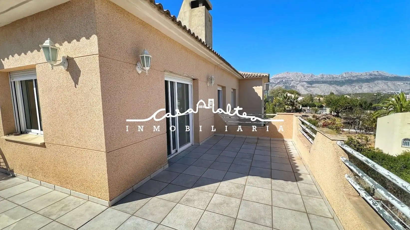 Exterior view of Houses for sale in L'Alfàs del Pi  with Private garden, Terrace and Swimming Pool