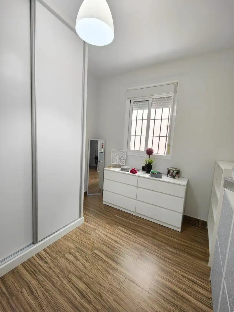 Wohnung zur Miete in Ronda del Estero